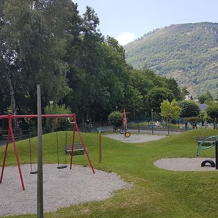 Grand T2 Calme Et Cosy Au « Pyrenees Palace » Bagnères-de-Luchon المظهر الخارجي الصورة