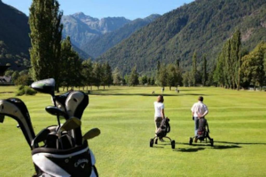 Grand T2 Calme Et Cosy Au « Pyrenees Palace » Bagnères-de-Luchon المظهر الخارجي الصورة