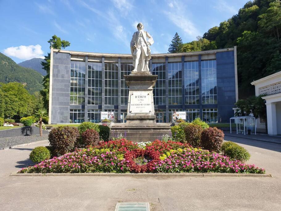 Grand T2 Calme Et Cosy Au « Pyrenees Palace » Bagnères-de-Luchon المظهر الخارجي الصورة