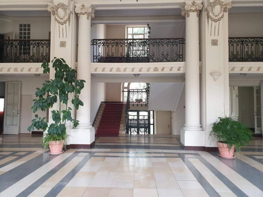 Grand T2 Calme Et Cosy Au « Pyrenees Palace » Bagnères-de-Luchon المظهر الخارجي الصورة